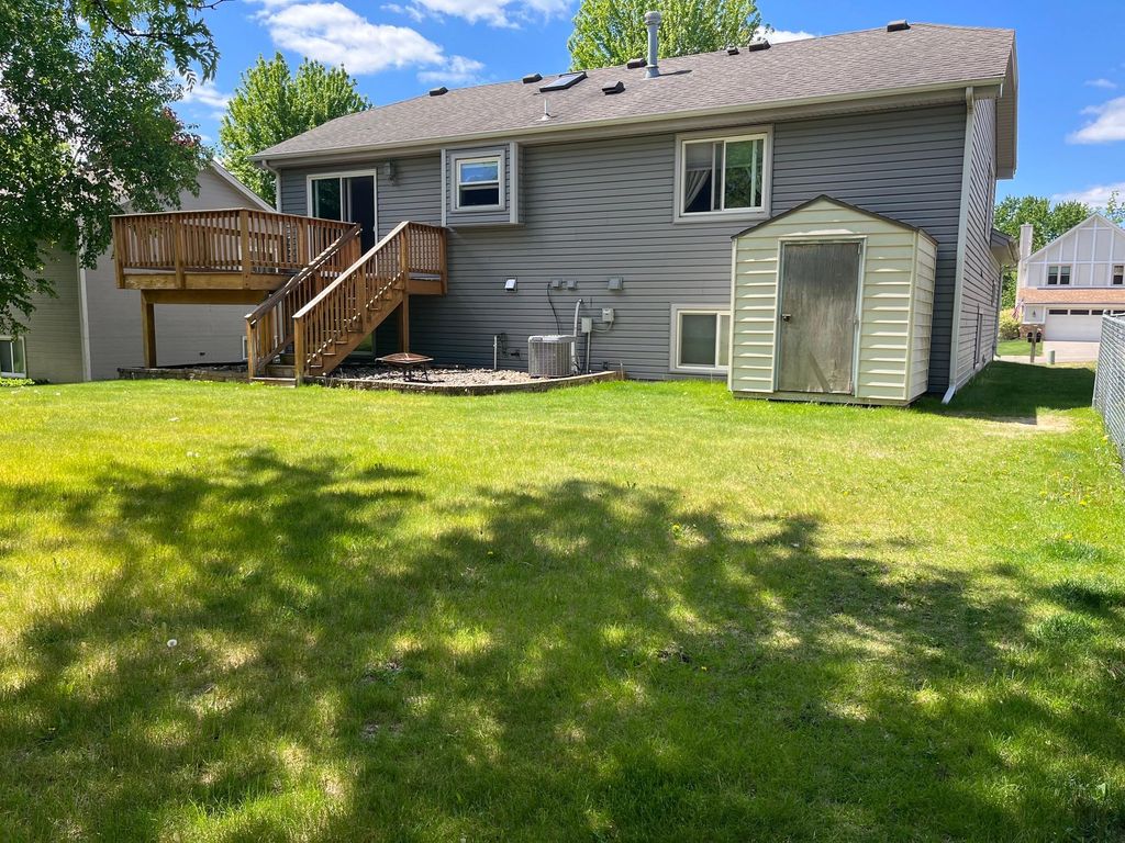 Photo of 2408 Crestmount Lane, Burnsville, MN 55306 (MLS # 7077877)