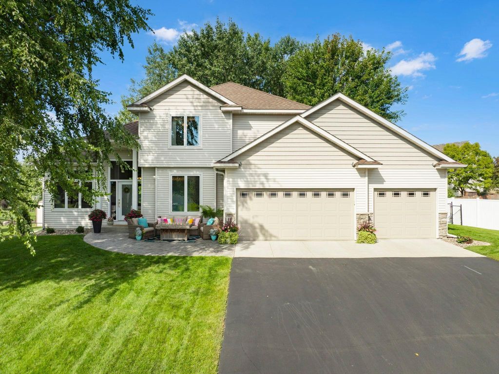 Photo of 20621 Fruitwood Path, Lakeville, MN 55044 (MLS # 6675242)