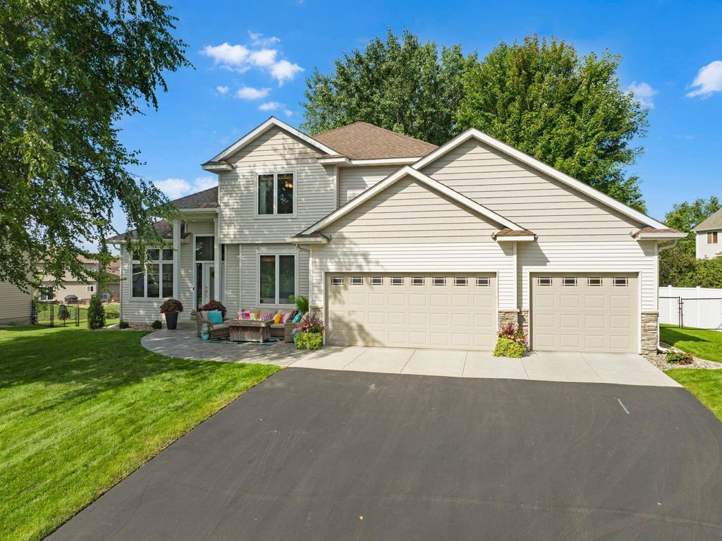 Photo of 20621 Fruitwood Path, Lakeville, MN 55044 (MLS # 6675242)