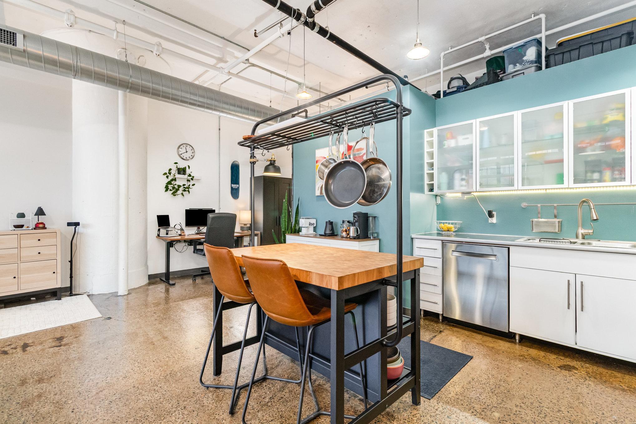 500 Robert Street N 201