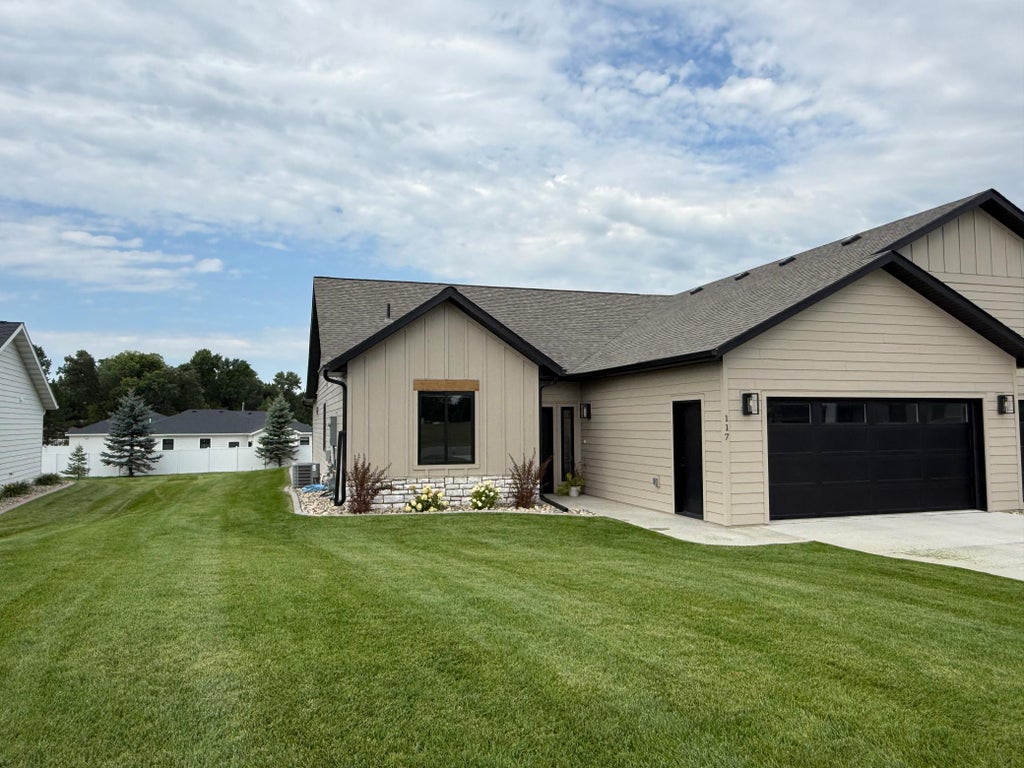 Photo of 117 Altavista Drive, Detroit Lakes, MN 56501 (MLS # 7132751)