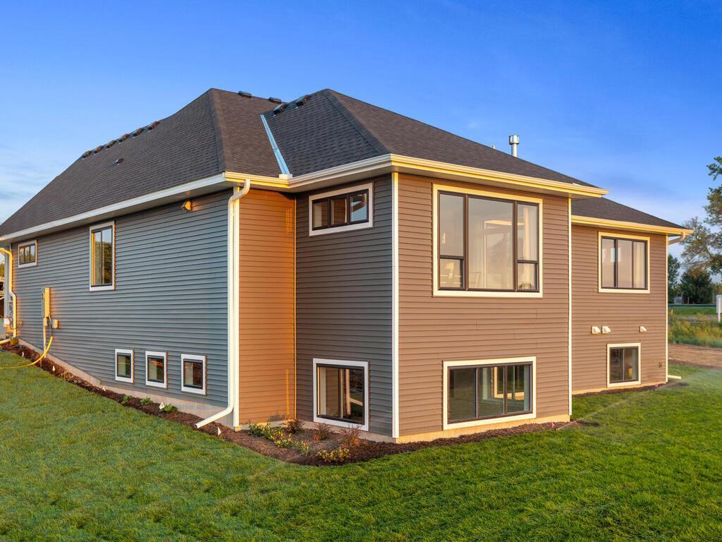 19499 Everfield Avenue