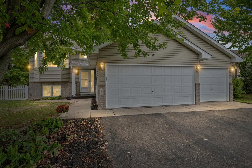 Photo of 1825 Lupine Drive, Hudson, WI 54016 (MLS # 7134329)