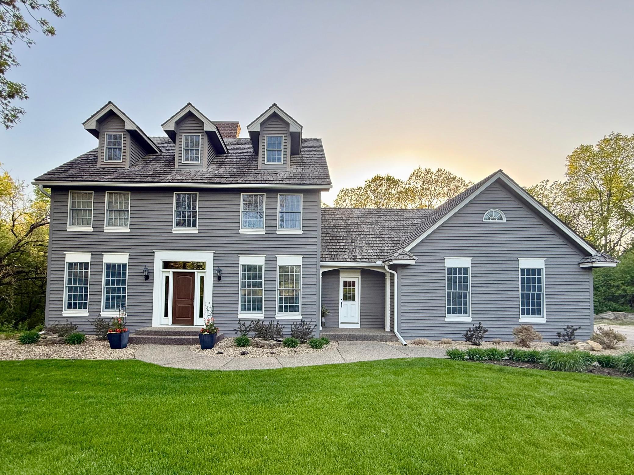 17 Old Deerfield Road