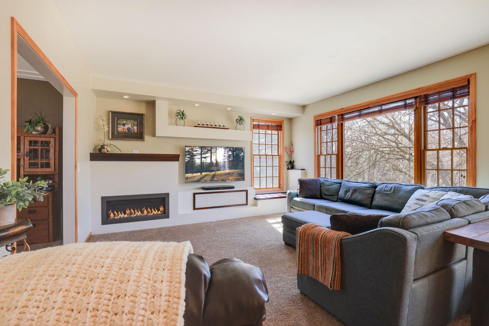 17 Old Deerfield Road
