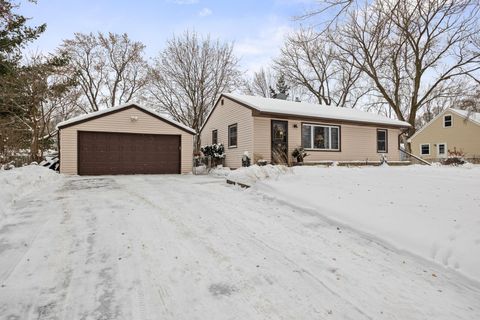 548 Doris Avenue Shoreview MN 55126