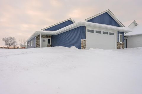 Photo of 1332 Bradford Street SE, Hutchinson, MN 55350 (MLS # 6820352)