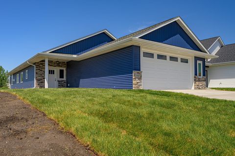 Photo of 1332 Bradford Street SE, Hutchinson, MN 55350 (MLS # 6820352)