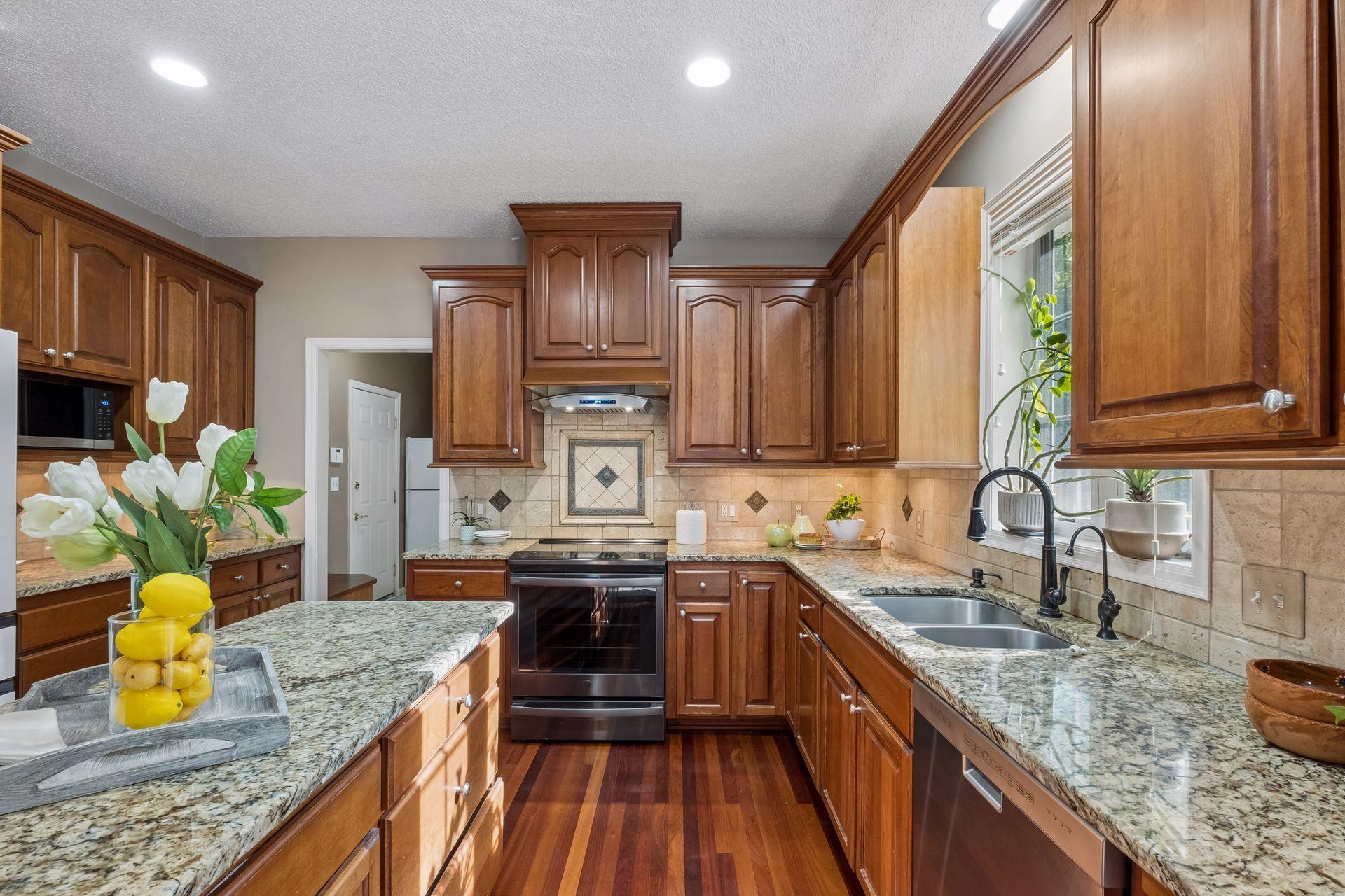 15016 Viewcrest Lane