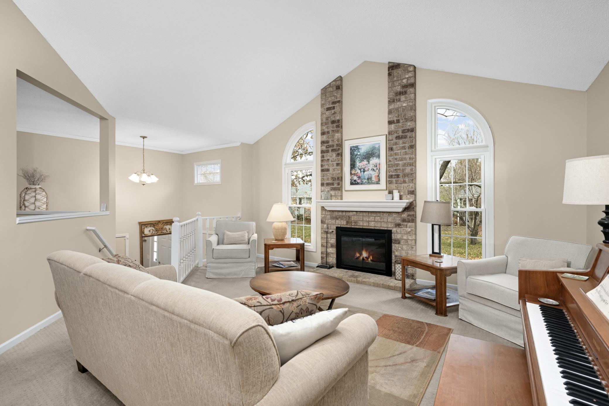 8950 Knollwood Drive