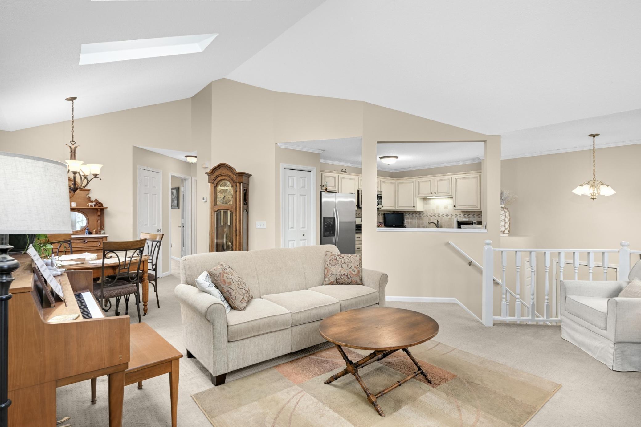 8950 Knollwood Drive