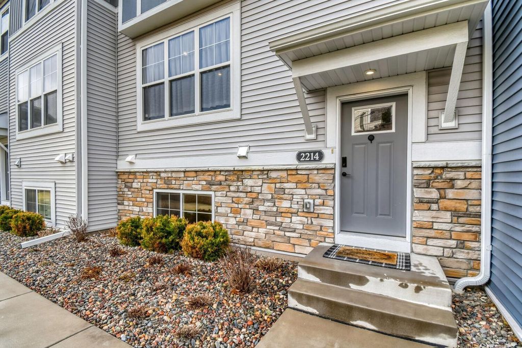 Photo of 2214 Gateway Curve, North Saint Paul, MN 55109 (MLS # 7050265)