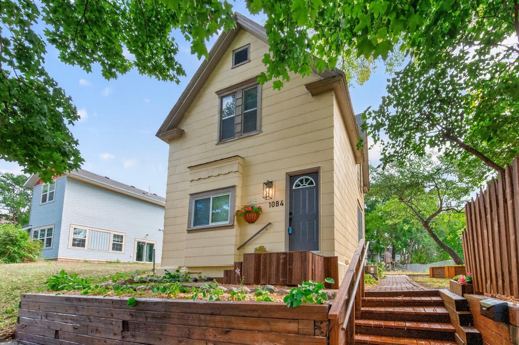 Photo of 1084 Sylvan Street, Saint Paul, MN 55117 (MLS # 7133969)