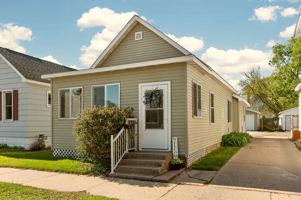 Photo of 659 W 4th Street, Winona, MN 55987 (MLS # 7065180)