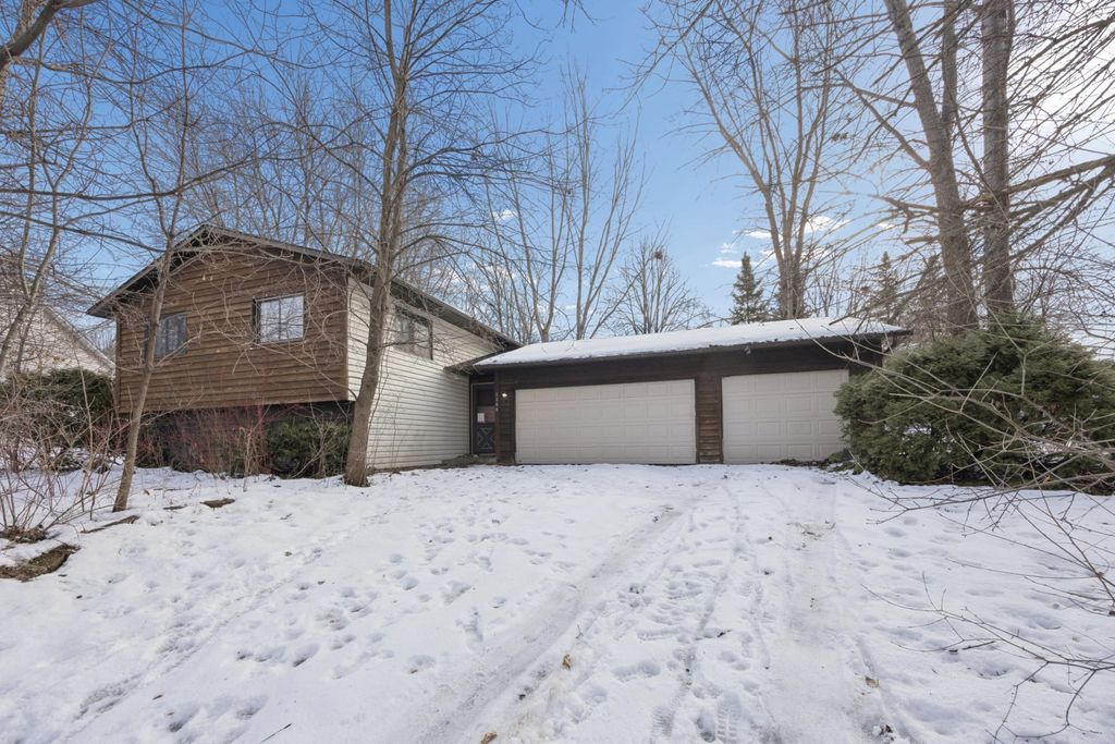 Photo of 1355 Granite Lane N, Oakdale, MN 55128 (MLS # 7008515)