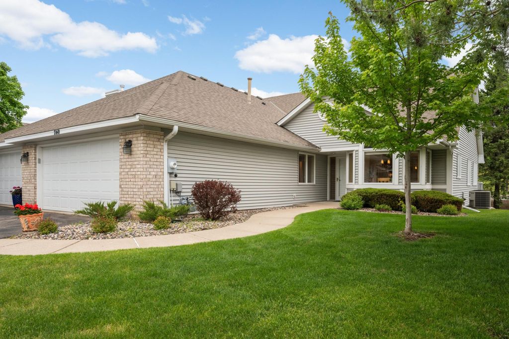 Photo of 7160 Oak Pointe Curve CURV, Bloomington, MN 55438 (MLS # 7054530)