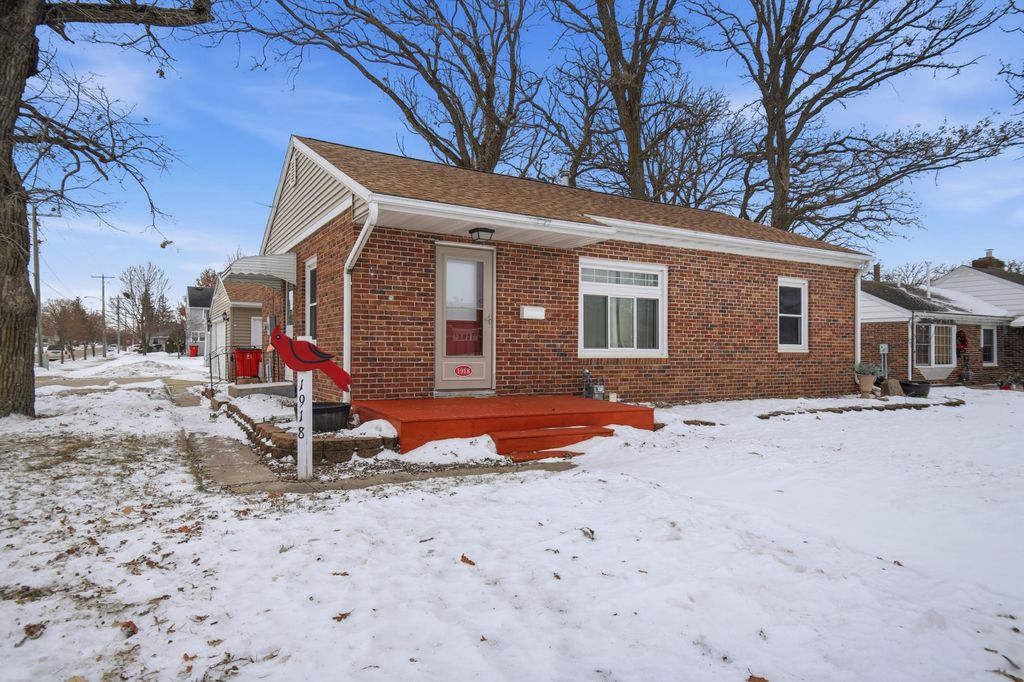 Photo of 1918 7th Avenue NE, Austin, MN 55912 (MLS # 7001662)