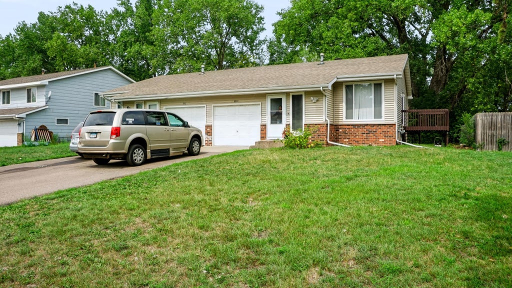 Photo of 3308 84th Avenue N, Brooklyn Park, MN 55443 (MLS # 7131873)