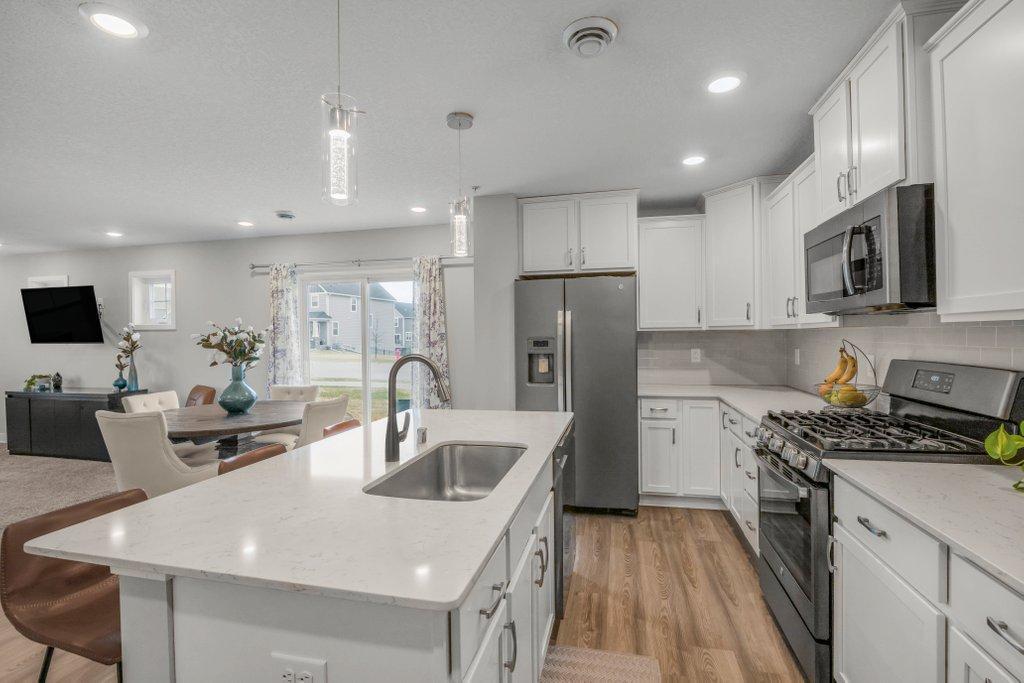 10884 Glacier Lane N