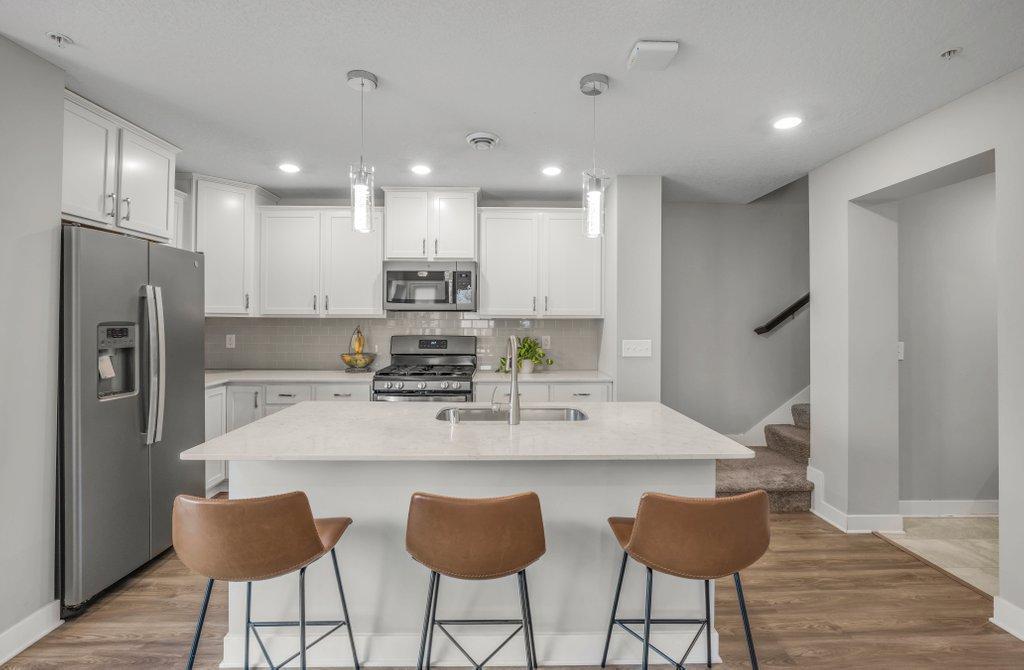 10884 Glacier Lane N