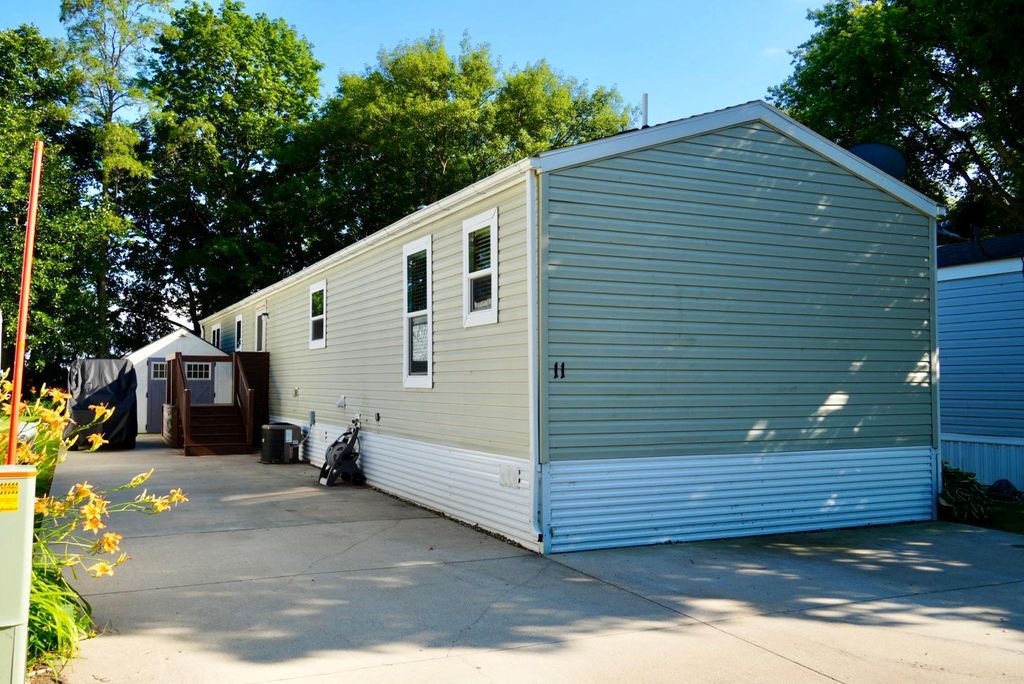 Photo of 108 S 1st St. ST #11, Elysian, MN 56028 (MLS # 7105033)