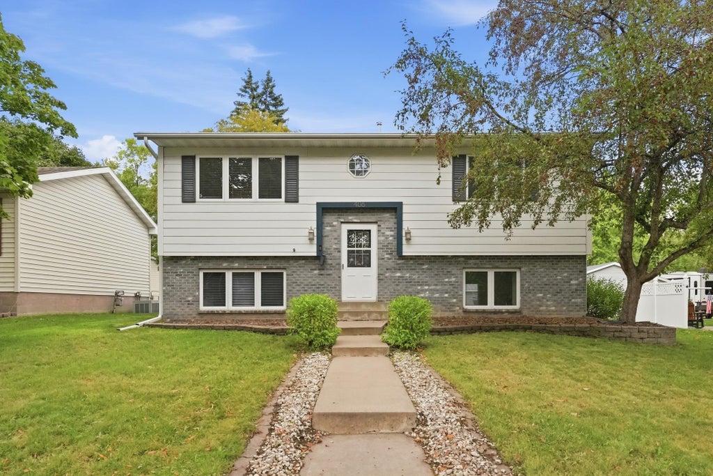 Photo of 406 5th Avenue N, Sauk Rapids, MN 56379 (MLS # 7147372)