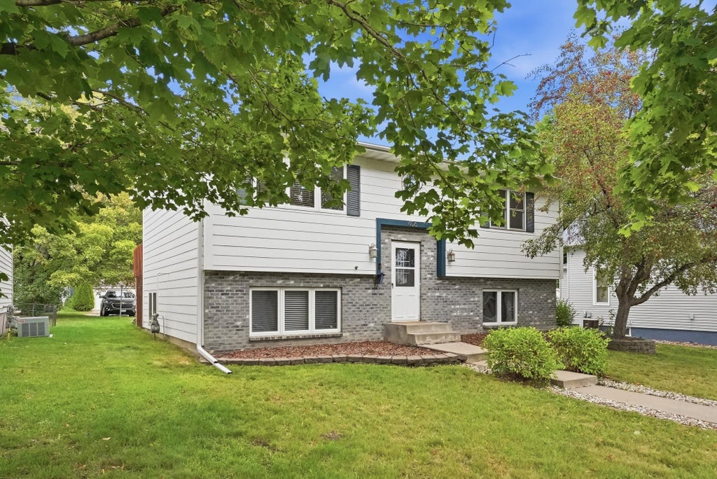 Photo of 406 5th Avenue N, Sauk Rapids, MN 56379 (MLS # 7147372)