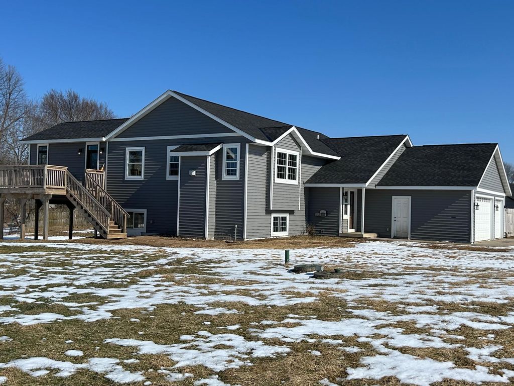 Photo of 2530 County Road E Rd, Woodville, WI 54028 (MLS # 7032199)