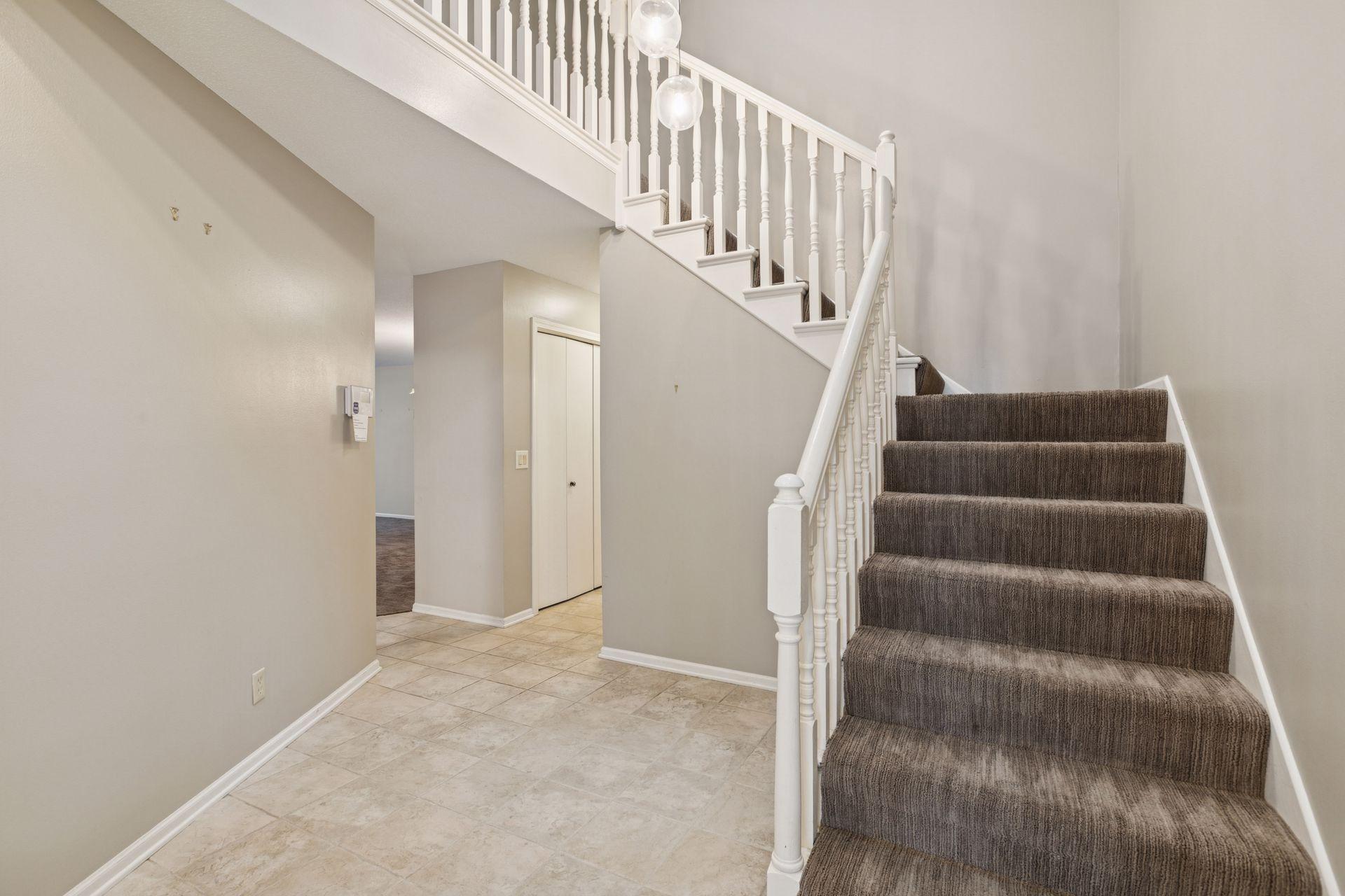 1135 Hollybrook Drive