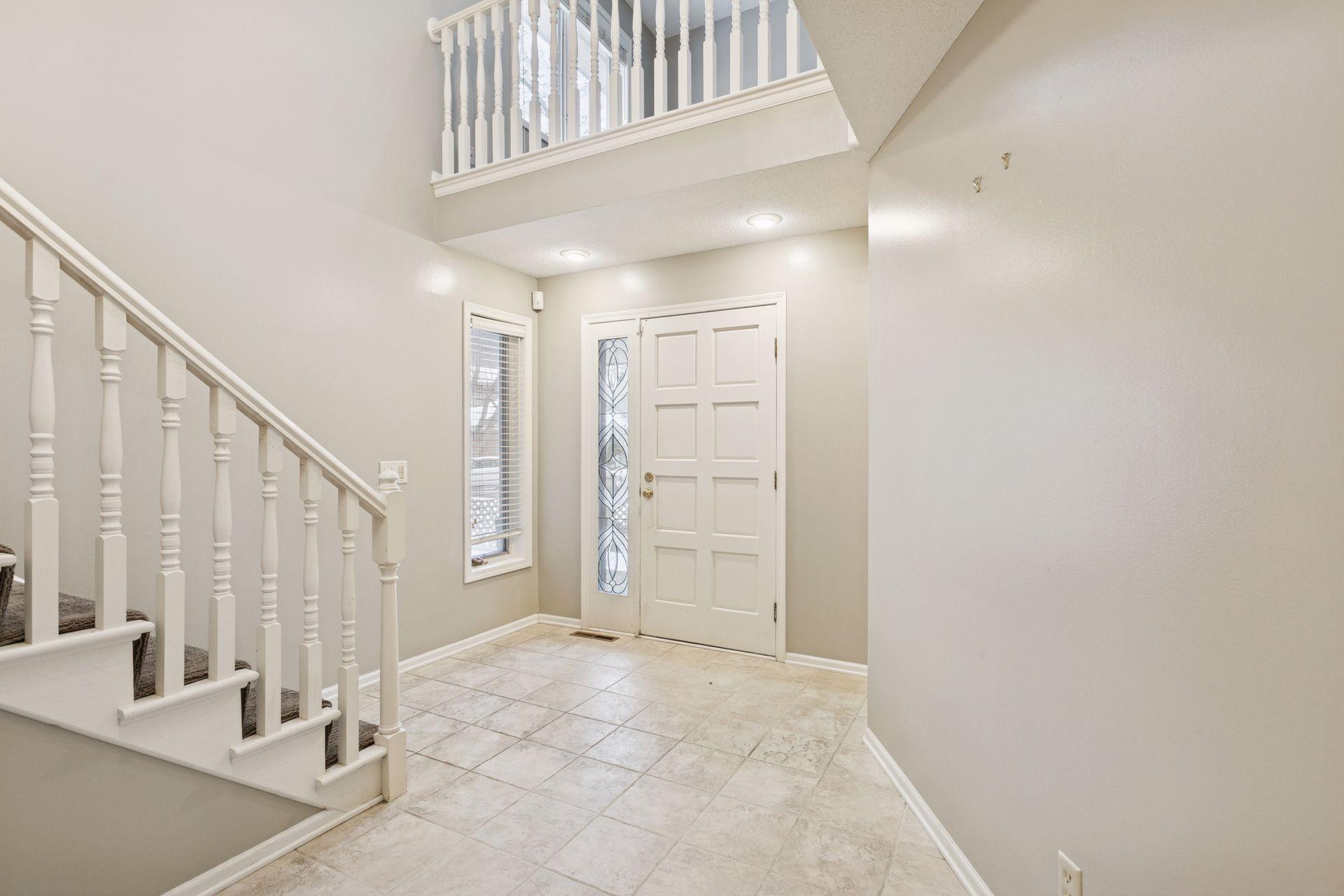 1135 Hollybrook Drive