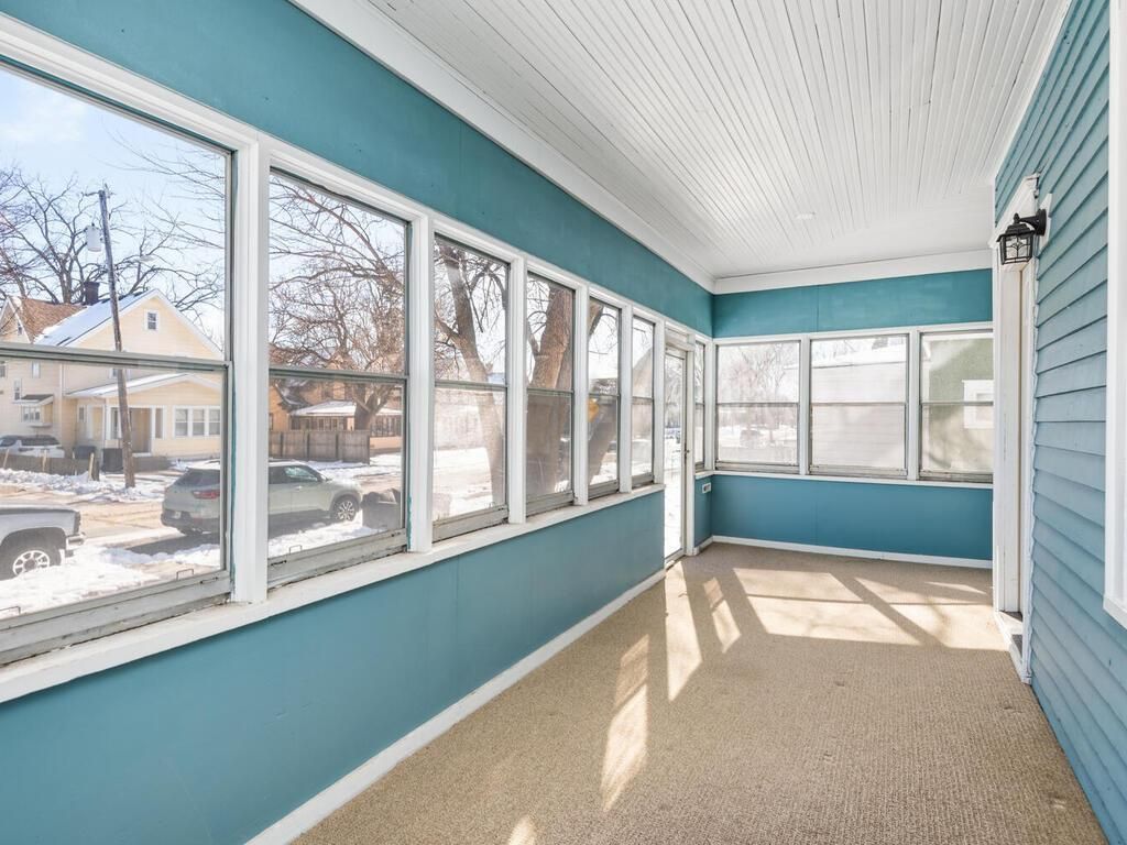 Photo of 2517 Sheridan Avenue N, Minneapolis, MN 55411 (MLS # 7018010)