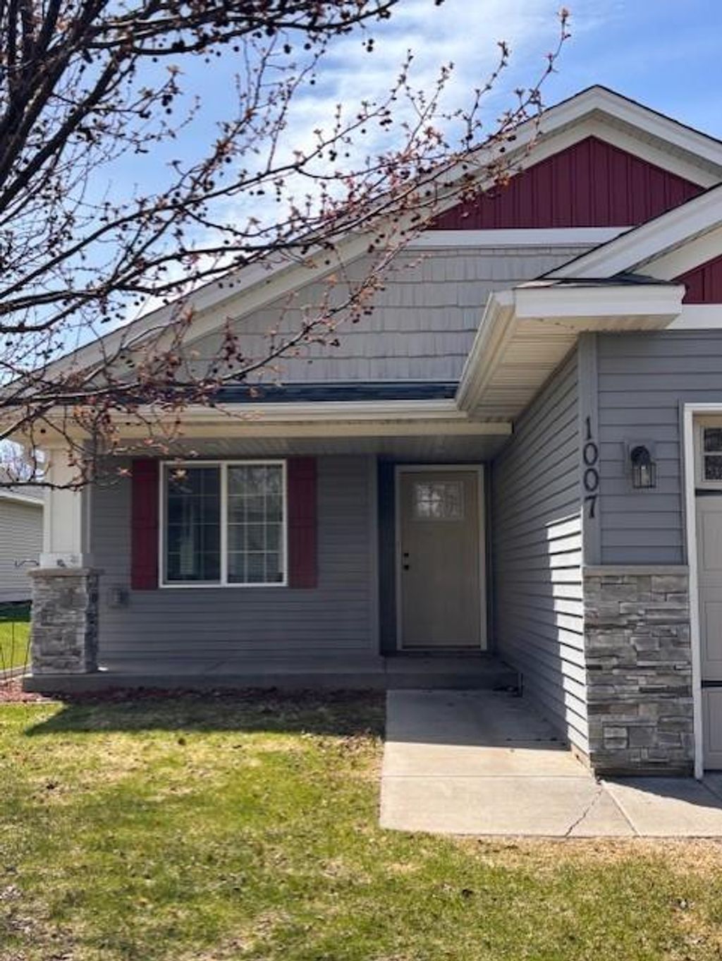 Photo of 1007 Winsome Way NW, Isanti, MN 55040 (MLS # 7058792)