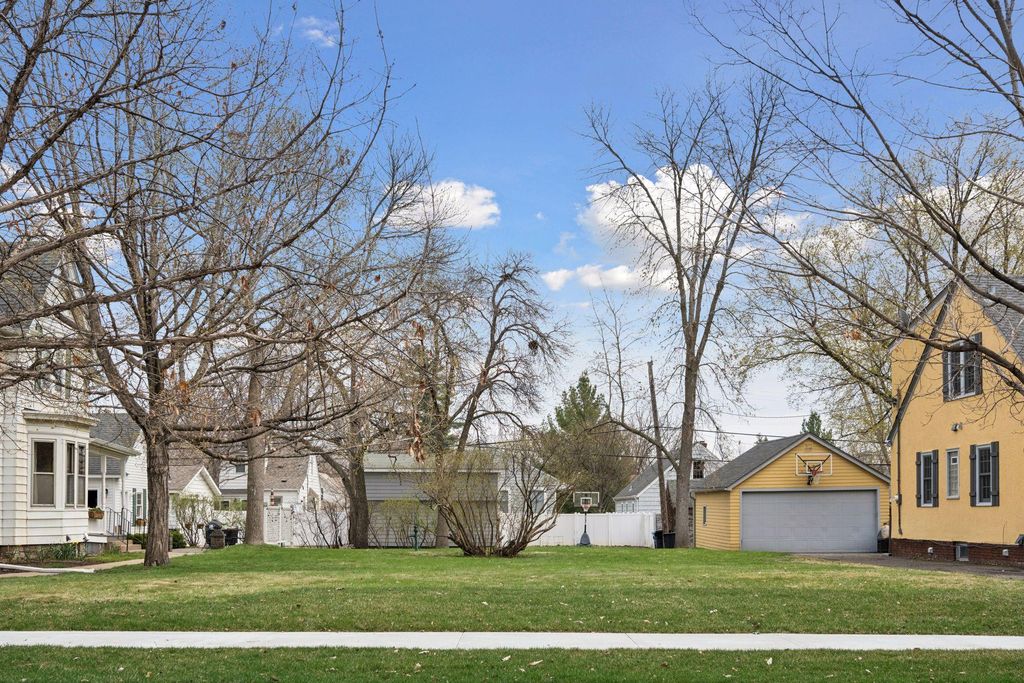 Photo of 2XX 11th Avenue N, Hopkins, MN 55343 (MLS # 7064131)