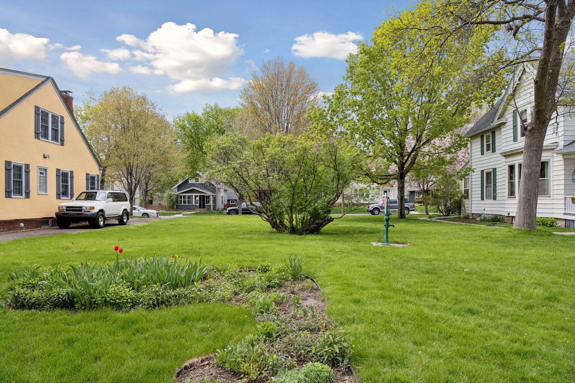 2XX 11th Avenue N
