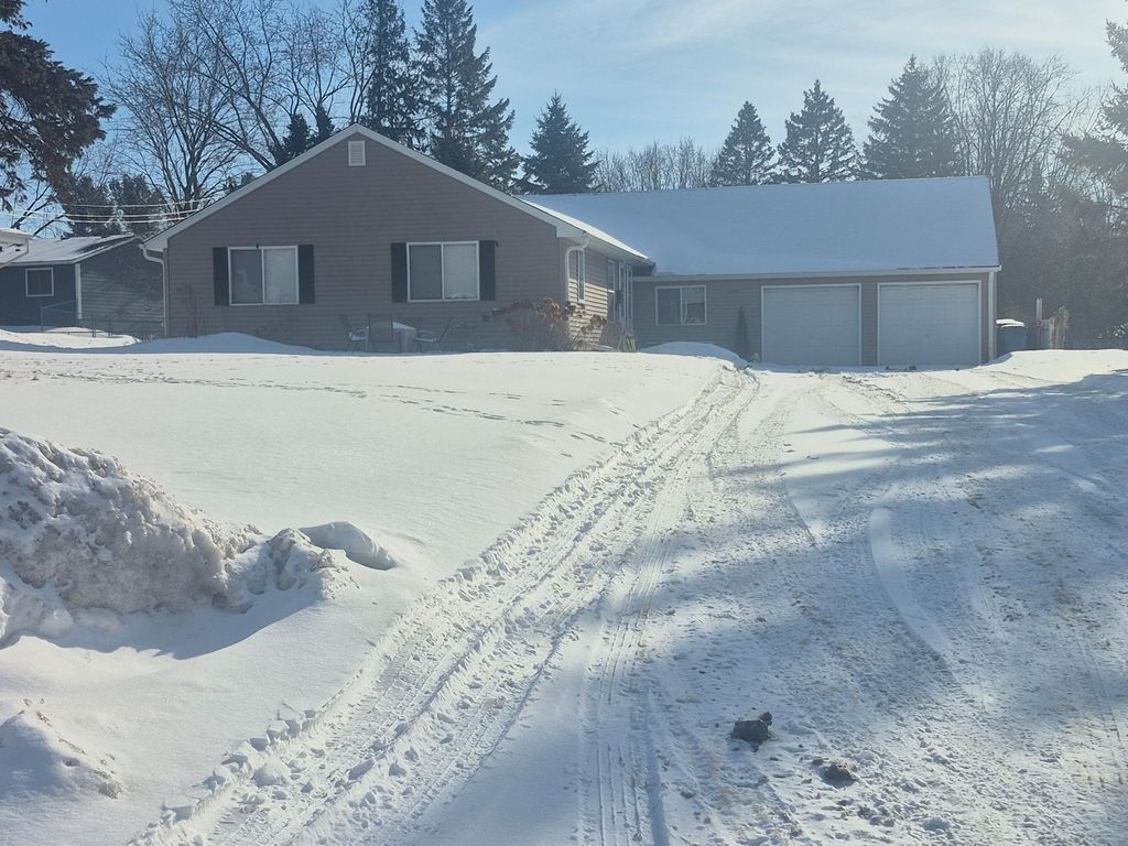 Photo of 1620 Stillwater Street, White Bear Twp, MN 55110 (MLS # 7018126)