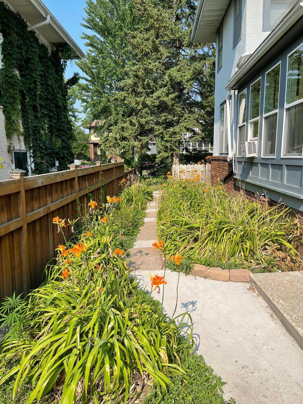 Photo of 258 Macalester Street, Saint Paul, MN 55105 (MLS # 7071923)
