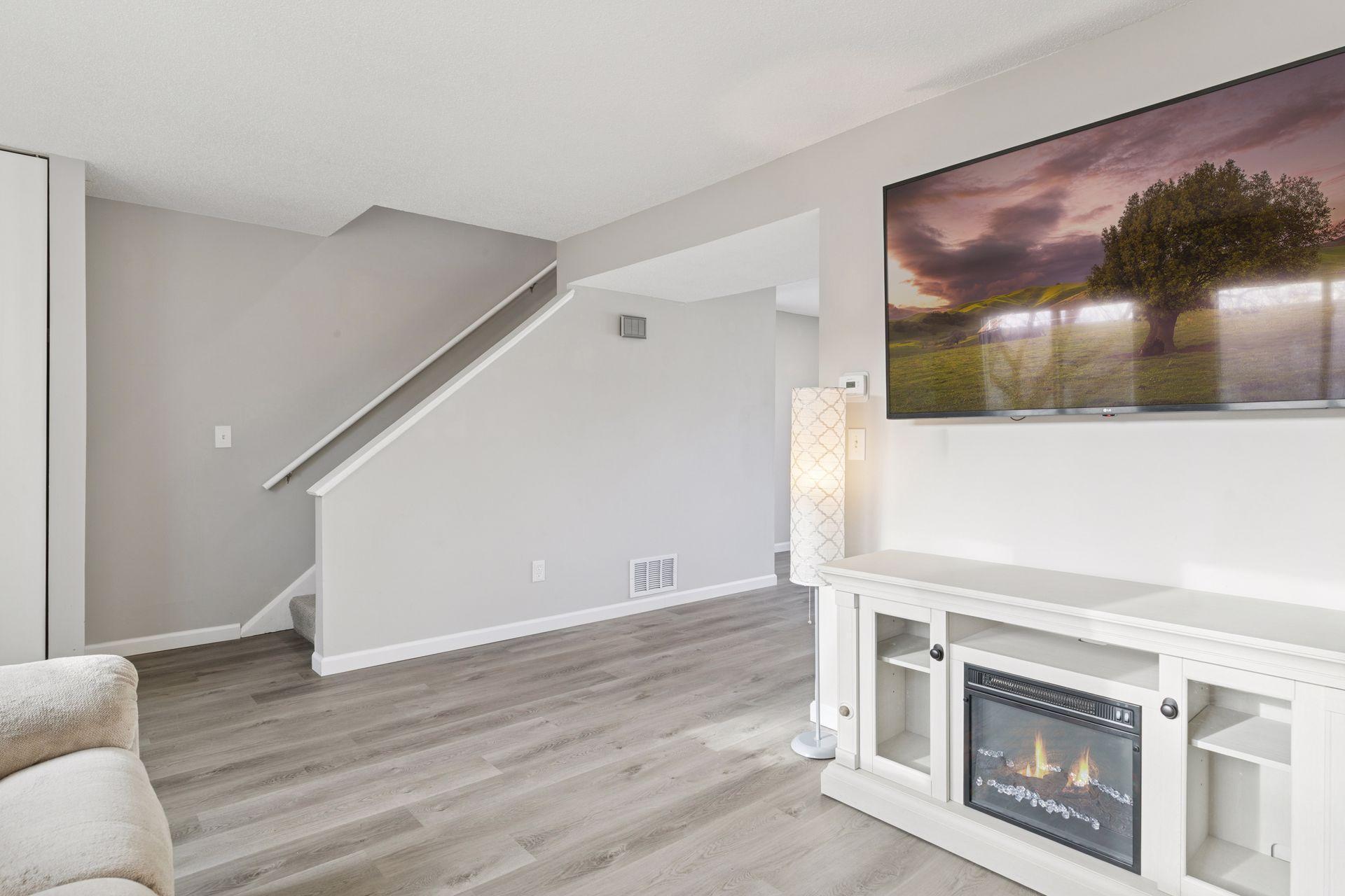 1479 Goodwin Avenue N