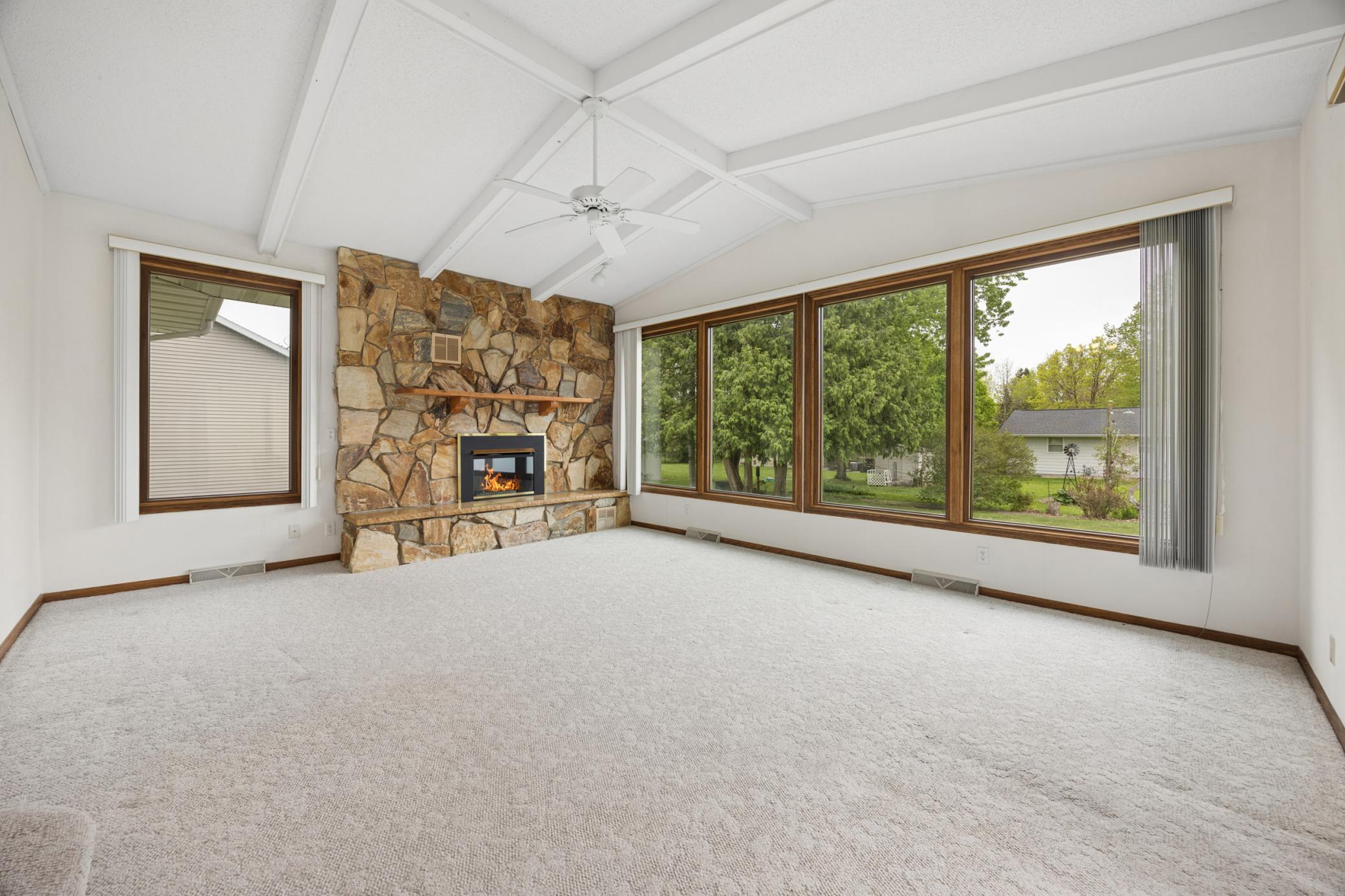5840 Rolling Ridge Road