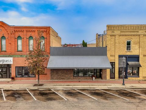 114 1st Ave S Perham MN 56573