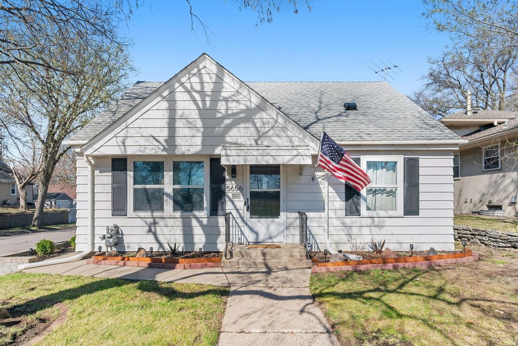 Photo of 5656 28th Avenue S, Minneapolis, MN 55417 (MLS # 7056340)