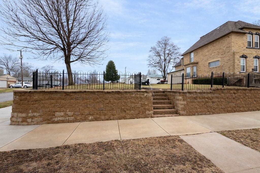 Photo of 201 Boulevard Avenue NE, Montgomery, MN 56069 (MLS # 7030620)