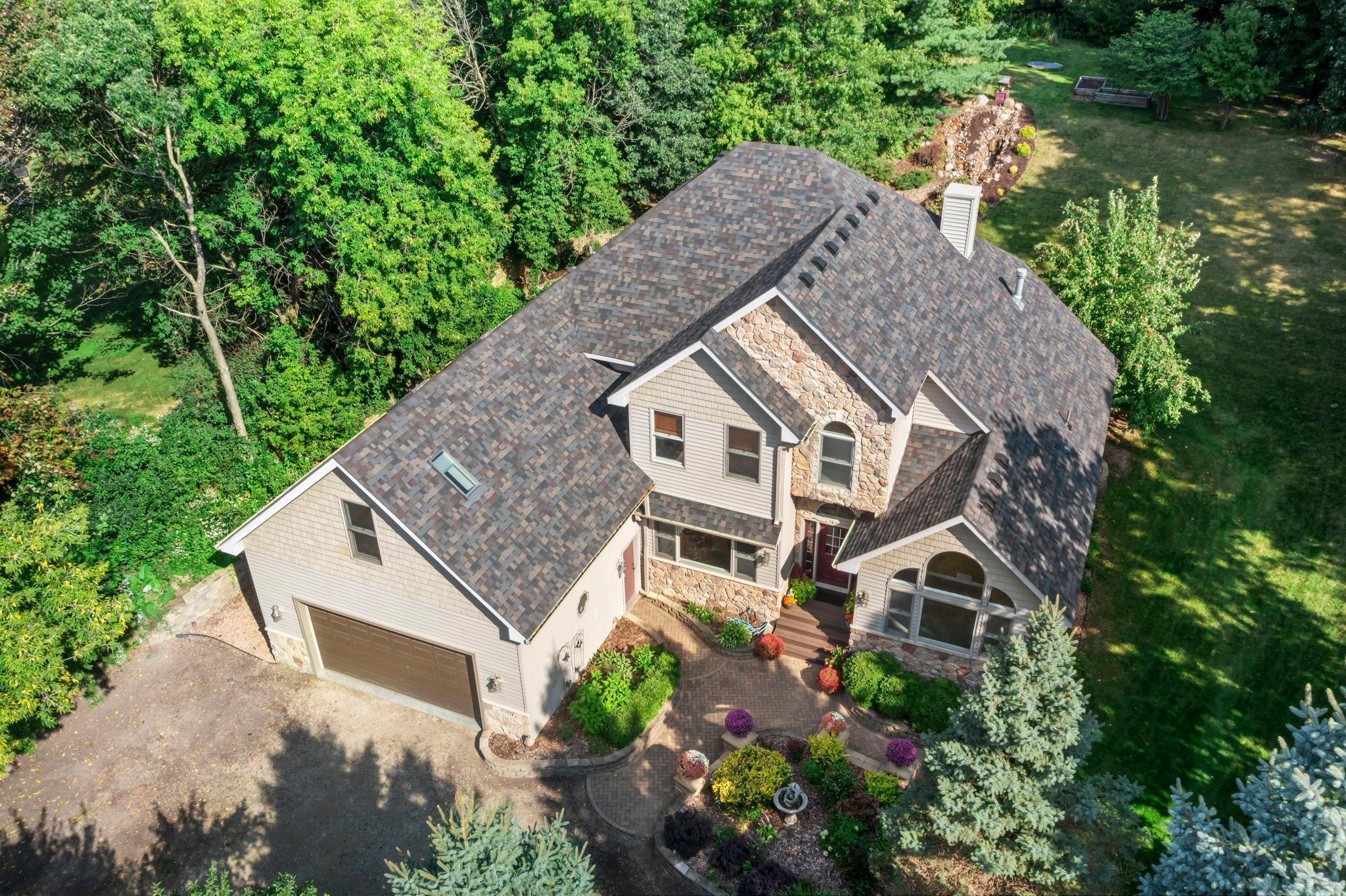 2317 Arlington Avenue E