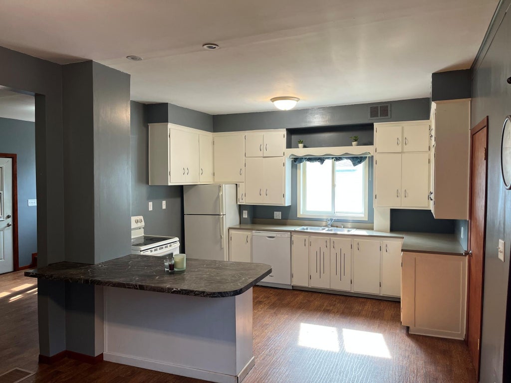 Photo of 130 Linden Street, Dawson, MN 56232 (MLS # 7137189)
