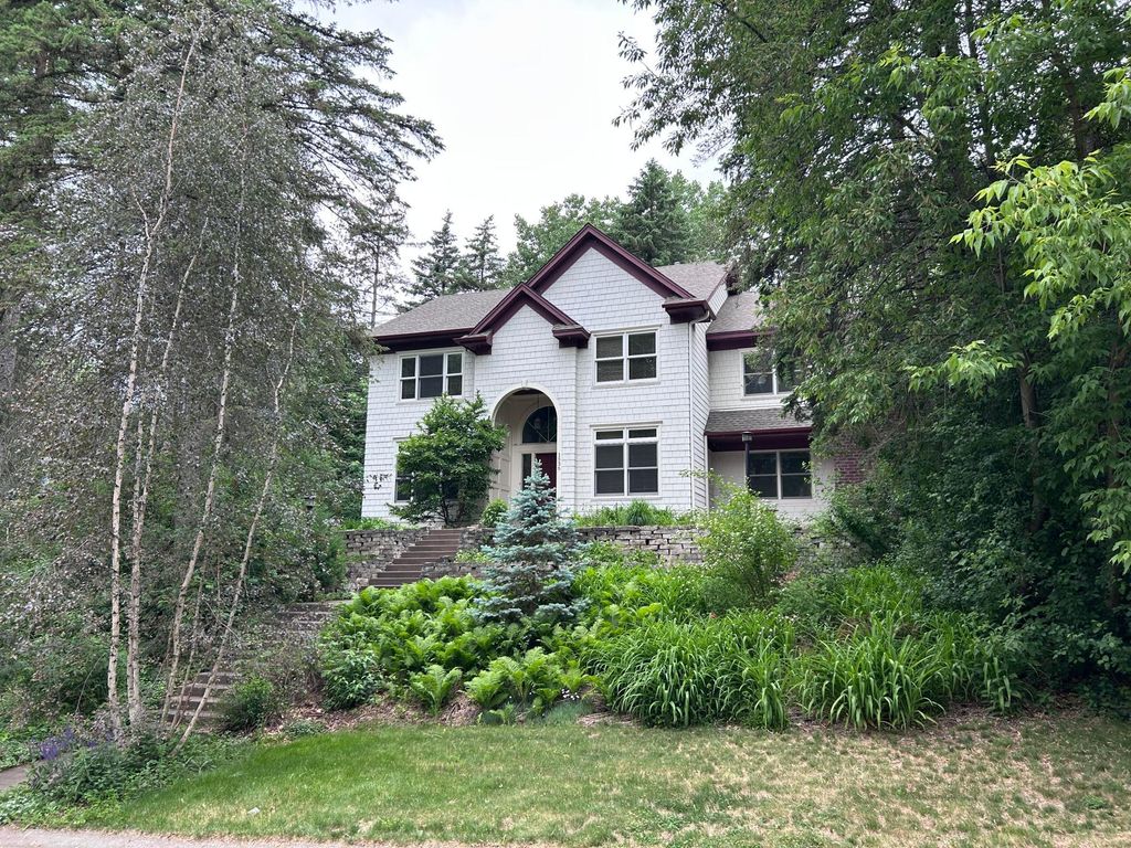 Photo of 1536 Shannon Drive, Woodbury, MN 55125 (MLS # 7081011)