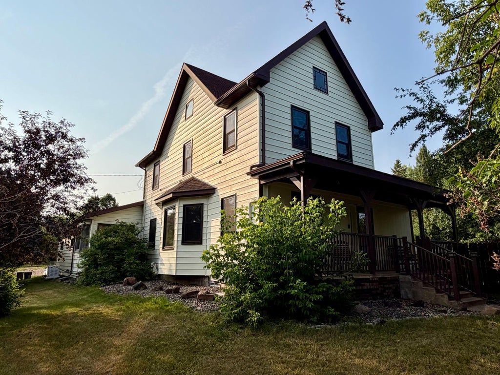 Photo of 401 River Bluff Avenue, Sandstone, MN 55072 (MLS # 7115926)