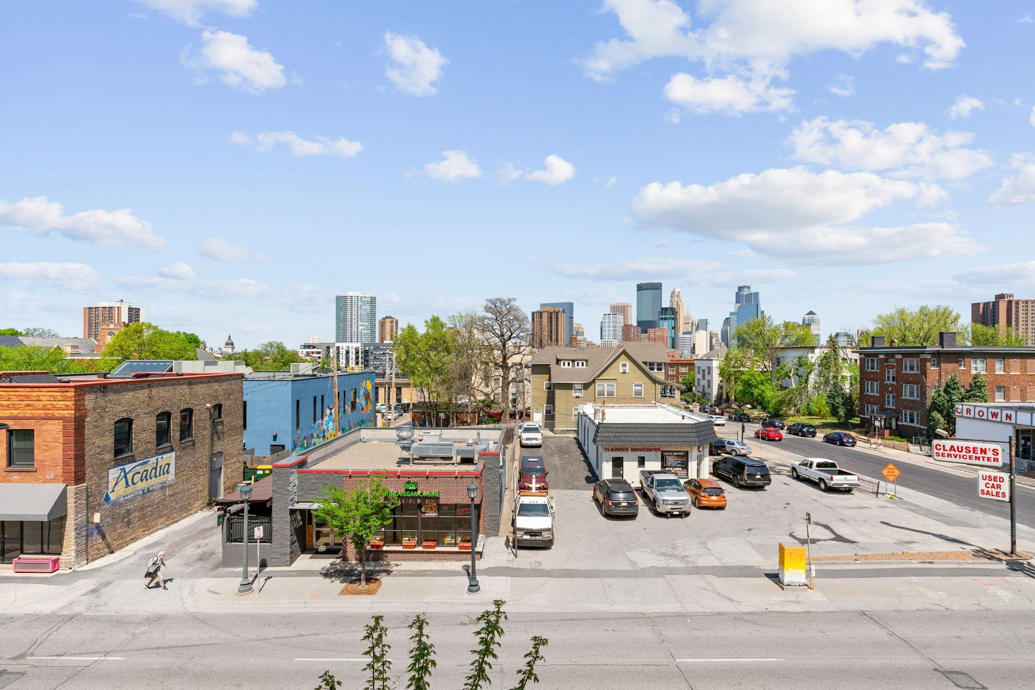 15 E Franklin Avenue 320