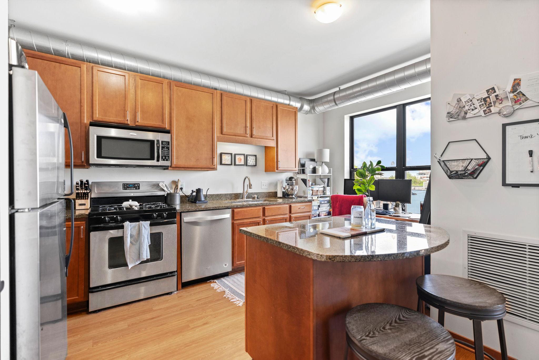 15 E Franklin Avenue 320