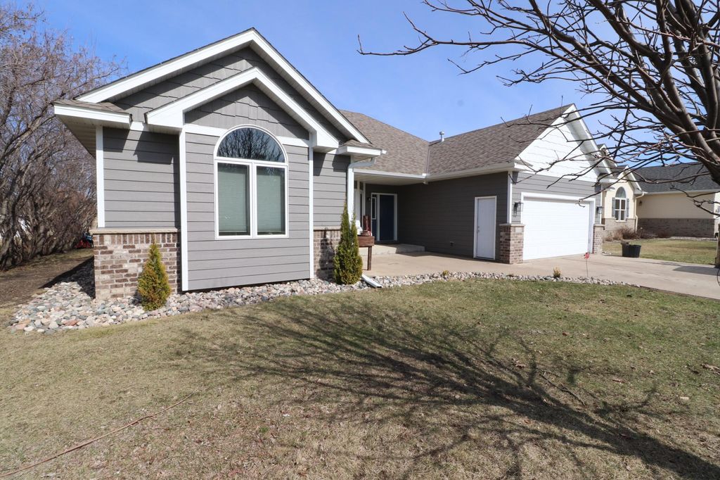 Photo of 211 8th Avenue NW, New Prague, MN 56071 (MLS # 7042478)