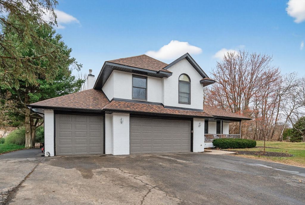 Photo of 2346 Heights Avenue E, Maplewood, MN 55119 (MLS # 7049070)