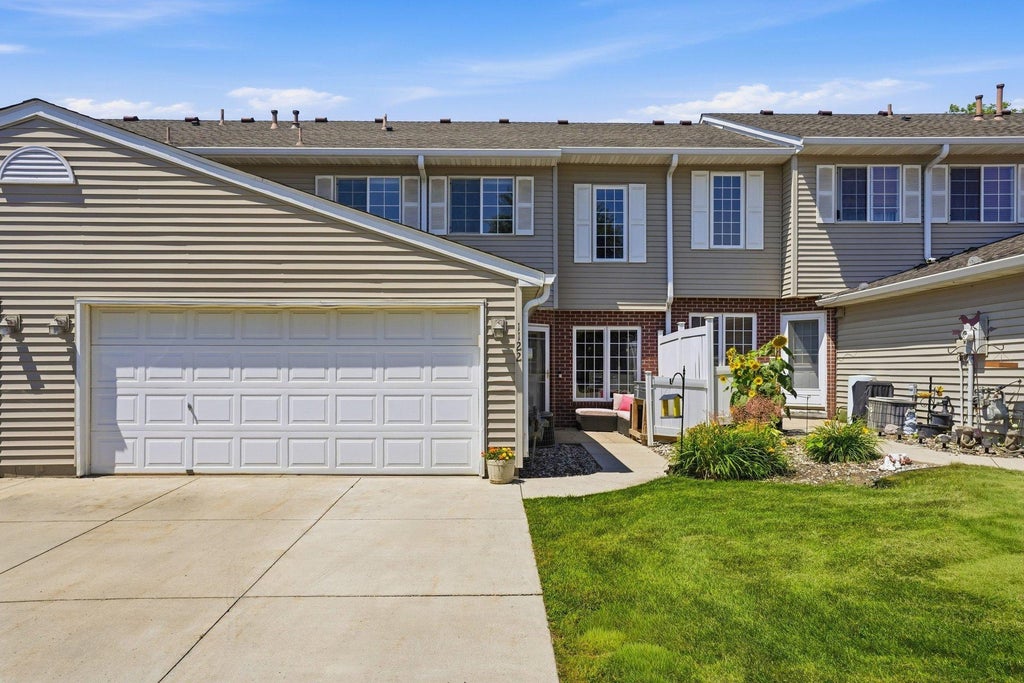 Photo of 1122 Heather Lane, Waconia, MN 55387 (MLS # 7134510)